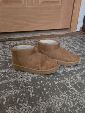 Suede Shearling Lined Ankle Boots - Camel
